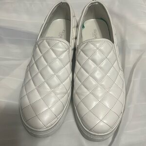 Fashion nova white shoe